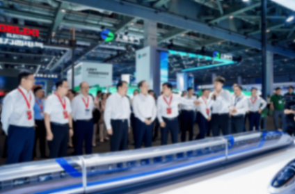 中國中車“雙賽道雙集群”新成果亮相2025中國國際工業博覽會