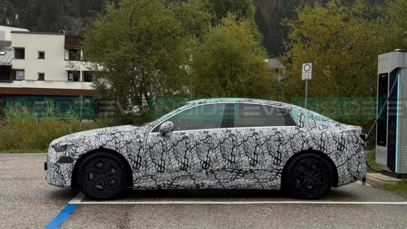 梅賽德斯-奔馳純電C級(jí)諜照曝光:比現(xiàn)款C級(jí)更大,換上全新前臉