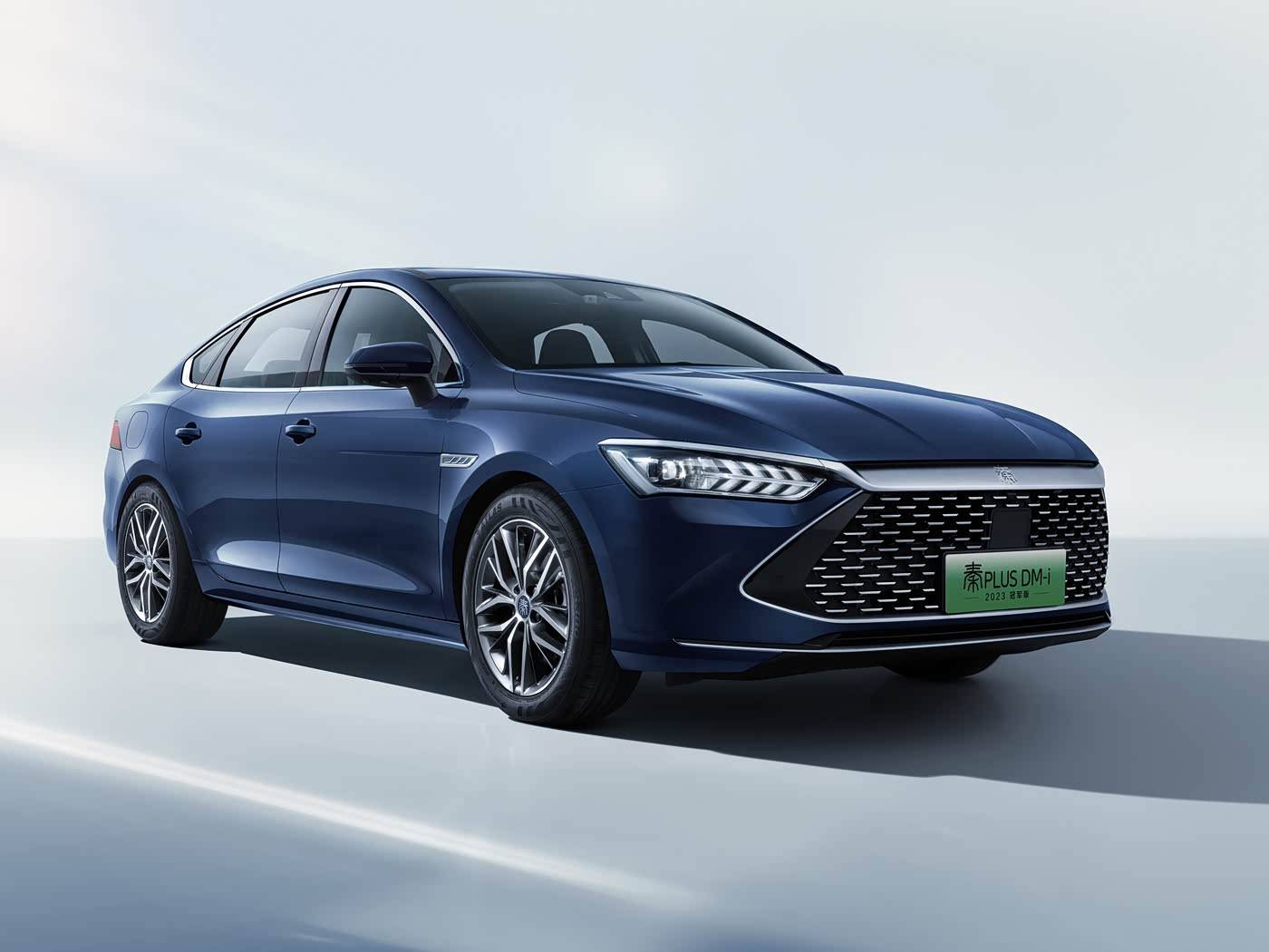 比亞迪,管管吧!商家給插混車加“外掛”,55km純電續航變220km