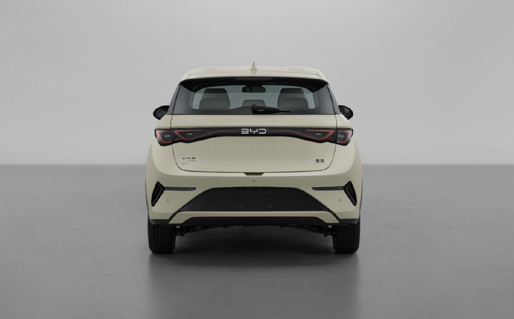 新比亞迪海豚曝光,不僅造型升級,關鍵是智駕