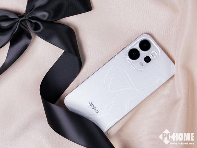 星光蝴蝶結+出圈實況拼圖 Reno15顏值潮流玩法雙在線