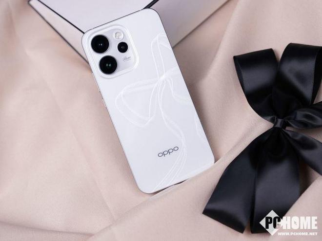 星光蝴蝶結+出圈實況拼圖 Reno15顏值潮流玩法雙在線