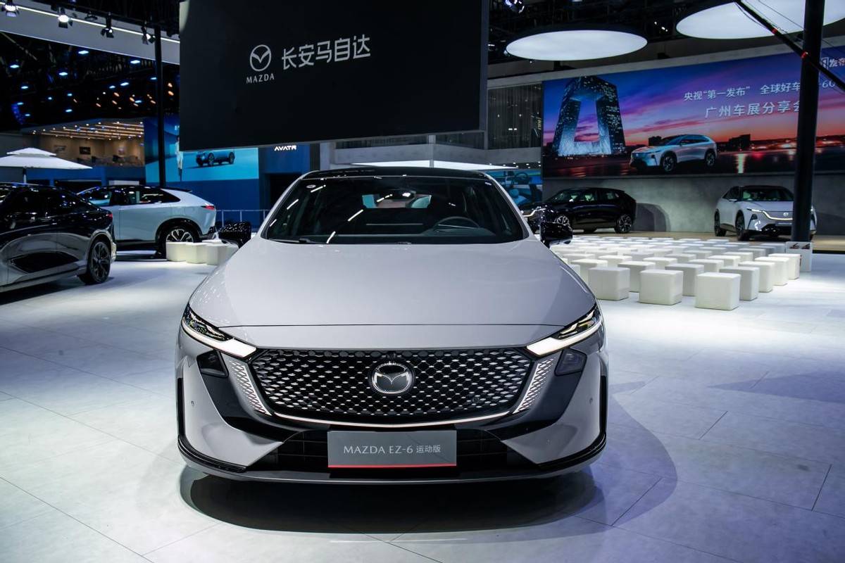 央視“第一發(fā)布”全球好車EZ-60領(lǐng)銜長安馬自達(dá)新能源矩陣亮相