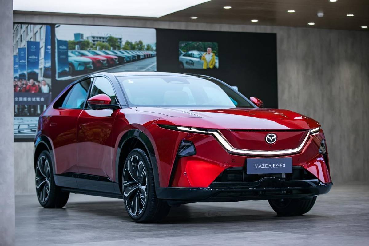央視“第一發(fā)布”全球好車EZ-60領(lǐng)銜長安馬自達(dá)新能源矩陣亮相