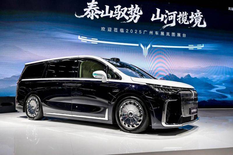 比BBA更圈粉 嵐圖“三旗艦”亮相廣州車展 成為“新主角”