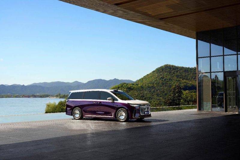 比BBA更圈粉 嵐圖“三旗艦”亮相廣州車展 成為“新主角”