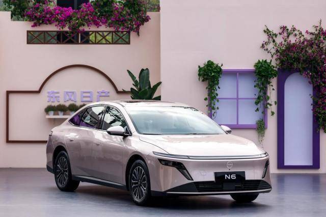 智能舒適新標桿!東風日產N6插混轎車上市,9.99萬起重塑家庭出行體驗